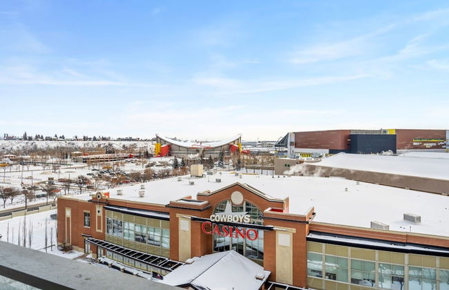 By Stampede Free Parking Banff Pass Wine More - Photo 59