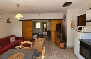 gite LAPAZ/jacuzzi privé/piscine - Foto 2