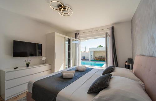 Villa ARIA with a private heated pool - Foto 37