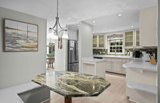 Stay Awhile by Avantstay Lakefront + Pool, Dock - Foto 17