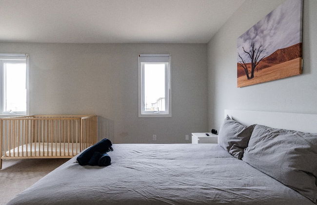 Luxury Entire house mins Niagara falls & Brock uni - Photo 10