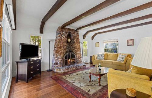 Lovely Tudor Home With Pool & Spa Near Russian River - Foto 10