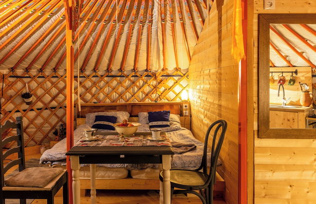 Dream By The Stream In A Yurt - Foto 10