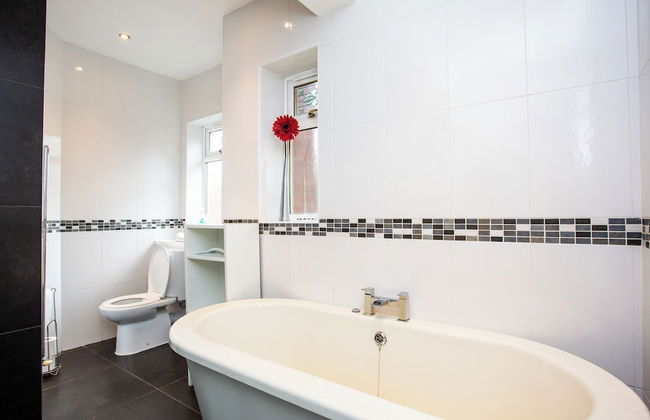 Spacious 5 Bed House Newcastle Gateshead - Photo 59