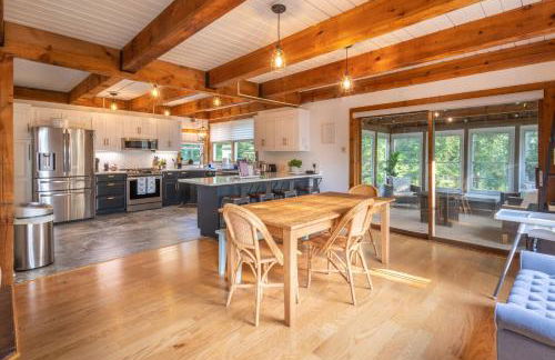 Pool and Screened Deck! Home 2 Mi to Mashpee Commons - Foto 6