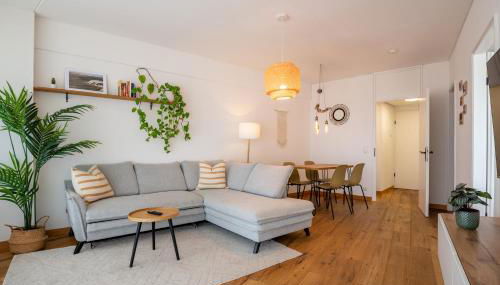 Best Butler Skyline Lodge City Apartment Netflix - Foto 2