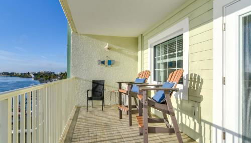Waterfront Condo with Water Park, Walk to the Beach! - Foto 3