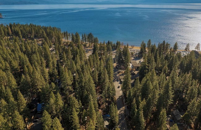 Lake Star by Avantstay Hot Tub, Walk to Beach - Foto 5