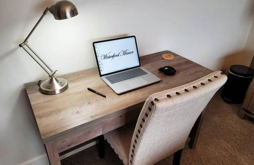 Magazine-Featured Mansion, Golf Green, Casino, etc - Foto 16