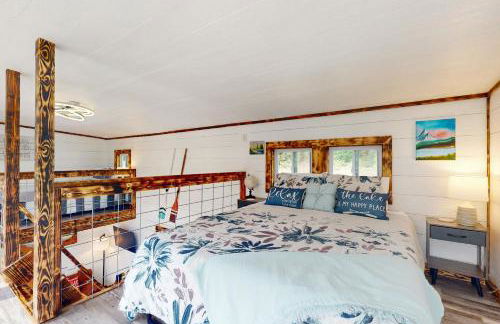 Family Fun! Riverside Home with Fire Pit - Foto 17