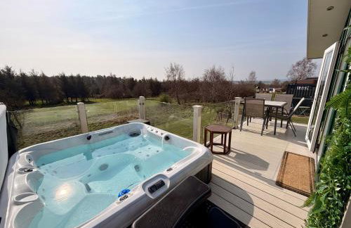 Hot Tub Lodge with Panoramic Views & Free Golf - Foto 41