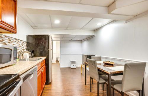 Shared Yard, 4 Mi to NYC Englewood Apartment! - Foto 8