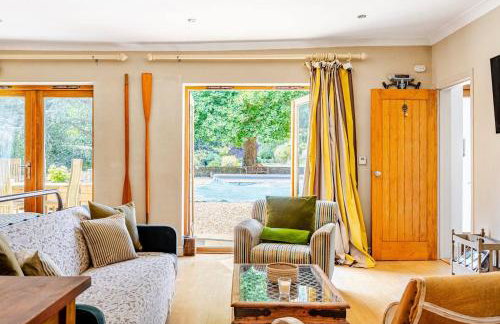 The Old Pool House, Stylish Large Studio in Private Country Estate with Air Con - Foto 7