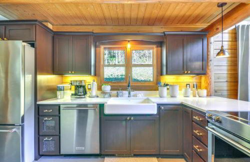 Luxe Cabin in the Woods Walk to Lake! - Foto 13