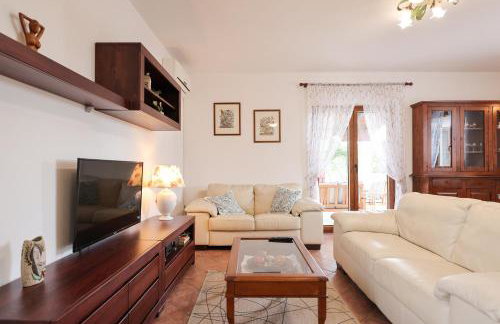 Villa Ena with Pool & Jacuzzi - Photo 26