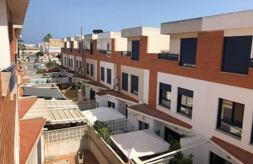 Adosado, wifi, playa, lugar espacioso, vacacional - Photo 12