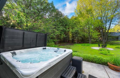 Scandia - Hot Tub, Arcade, Dog-Friendly, and Walk to Marina! - Foto 2