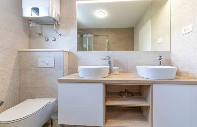 Expansive Retreat With Private Pool & Bbq, Near the Beach - Foto 26