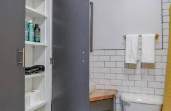 Beautiful - 4bd with Contemporary Interior - Foto 24