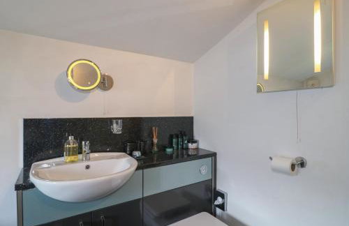 Blindwell House - Photo 26