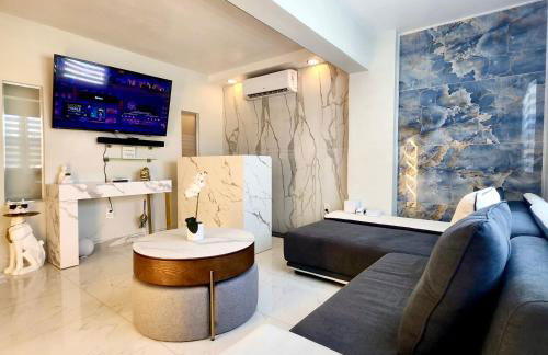 Luxurious remodeled direct Waterfront apartment with Miami skyline view- Free parking- 5min drive to Miami Beach - Foto 10