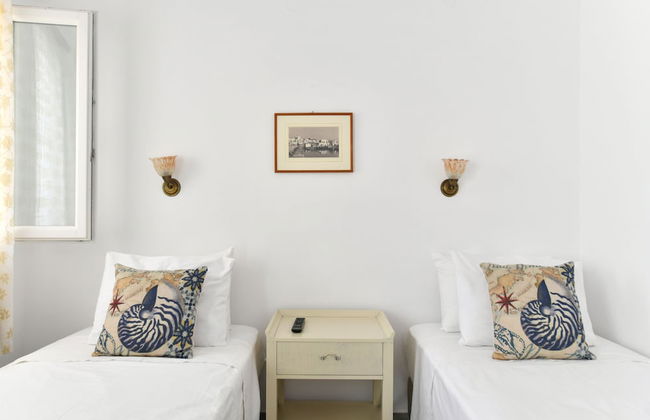 Hara Studios and Apartments - Photo 21