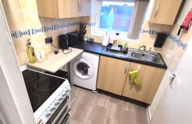 COZY Apartment 4 - Photo 3