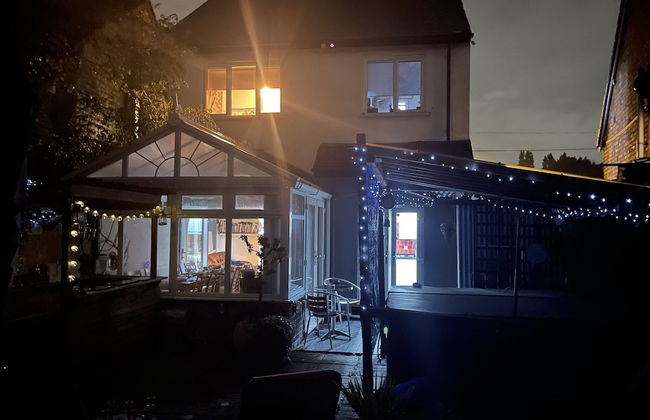 Urban Retreat Hot Tub Bar Ev Charger - Foto 1