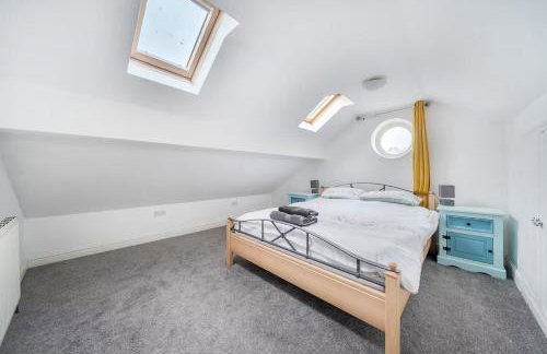 16th-Century Cottage with Separate Studio and Garden, Sleeps 12 - Foto 14