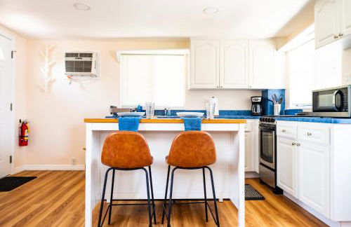 Sun-Drenched 1BR Apt - 5min walk to Beach - Foto 4