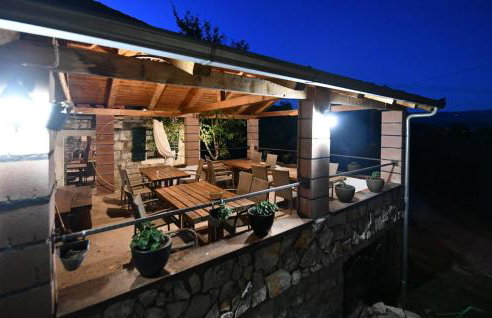 Beautiful Apartment In Hrvace With Wifi - Foto 13