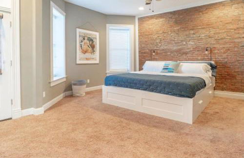 Lovely 4BR Shaw Family Home Garage ABODEbucks - Photo 20