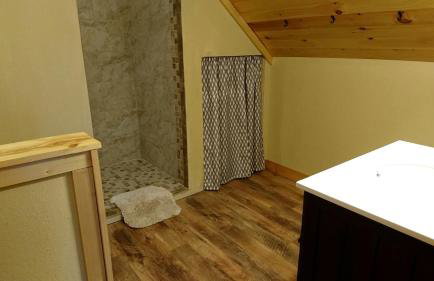 Stunning Private Cabin Getaway with Gorgeous Fireplace near Quincy, Illinois - Foto 13