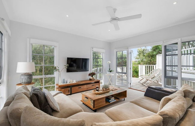 Rye Hamptons-inspired Gem - Photo 1