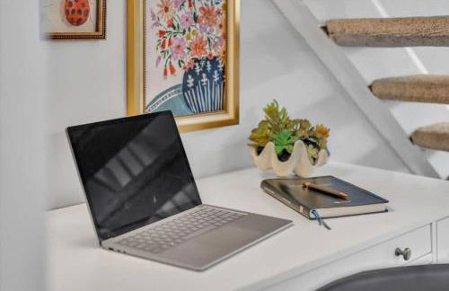 Renovated townhome on bike path includes bikes - Foto 11
