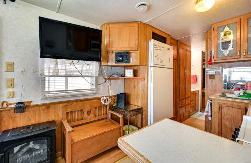 Yuma Getaway with Pool Access, 5 Mi to Lutes Casino! - Foto 7