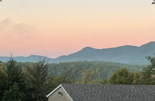 The Firefly Lodge at ShenandoahHot Tub~ View~Pets - Foto 26