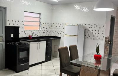 Casa espaçosa e aconchegante Cama King e ar condicionado - Foto 3