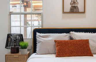 Angel&Rose Universal Hollywood Heated Pool House King Bed - Foto 62