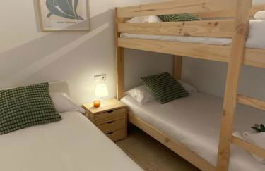 Apartamento con gran patio y excelente ubicación! - Photo 33