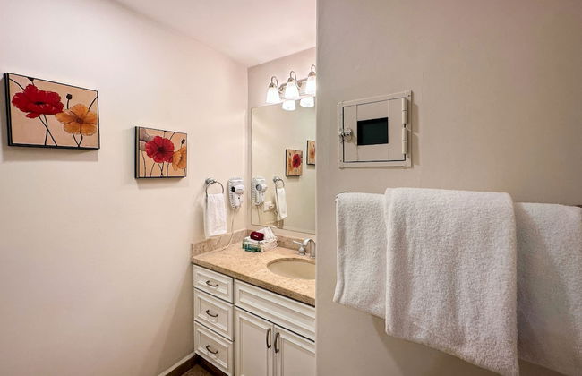 Beach Bliss Retreat 2BR Beachfront Condo - Foto 39