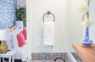 The Lotus Suite Newly Built Upscale Central - Photo 32