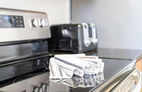 #463-Fabulous 4 bed villa with south facing private pool and spa overlooking water - Foto 36