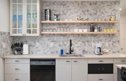 Adorable 2BR Hot Tub Close to Attractions - Foto 2