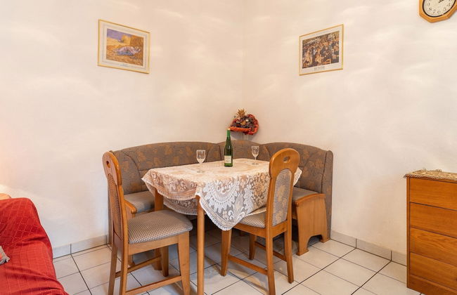 Home for 5 Persons in 1350 Year Old Mosel Town - Foto 18