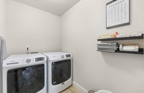 Spacious 4 bed near park/trails - Foto 42