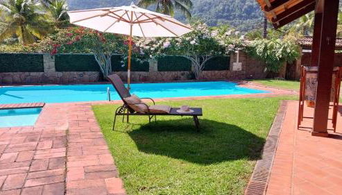 Spacious house with pool - 100m from the sea in Guaecá - Foto 2