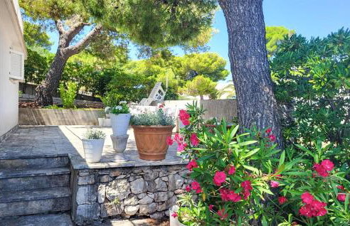 Nice Home In Splitska - Supetar - Photo 10