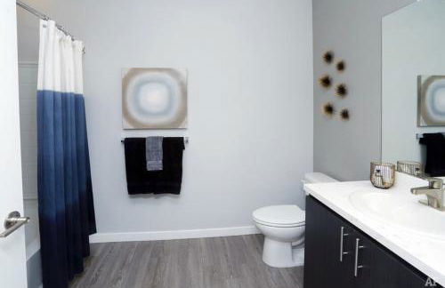 Luxury Condos at Anton Menlo w Pool & Amenities - Photo 51