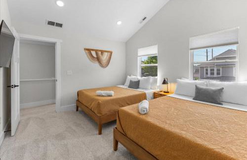 Lux House & Carriage house Furnished for Comfort - Foto 31